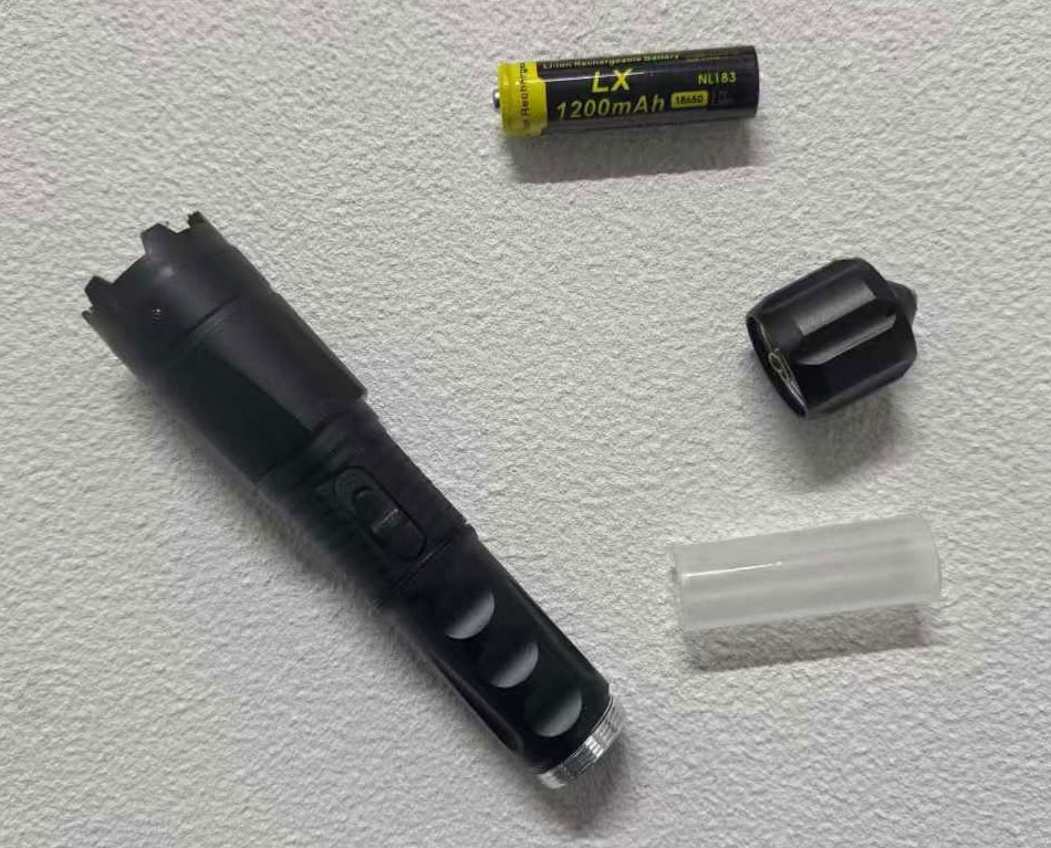 黑鹰X3电击器